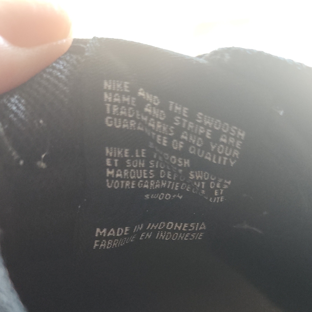 Nike Black and White Dunk Low Shoes - Picture 6 of 7